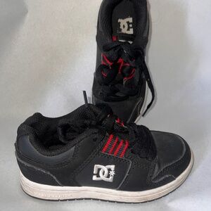 DC Shoes Spark Boys 11 Youth Black Leather Low Top Skate Skateboarding Black Red
